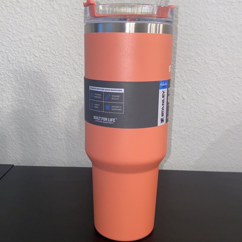 *BRAND NEW* Grapefruit Stanley Quencher 40oz Tumbler - Picture 3 of 4